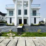 5 BEDROOM SEMI DETACHED DUPLEX