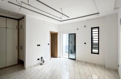4 BEDROOM TERRACE DUPLEX