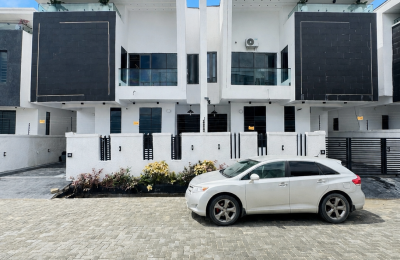 4 BEDROOM DETACHED DUPLEX FOR SALE