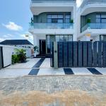 4 BEDROOM DETACHED DUPLEX FOR SALE