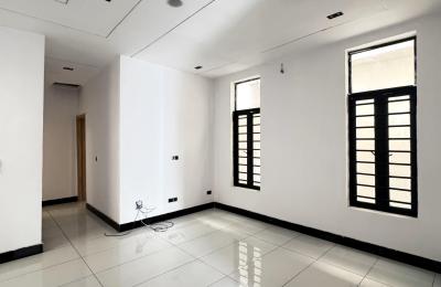 4 BEDROOM DETACHED DUPLEX FOR SALE