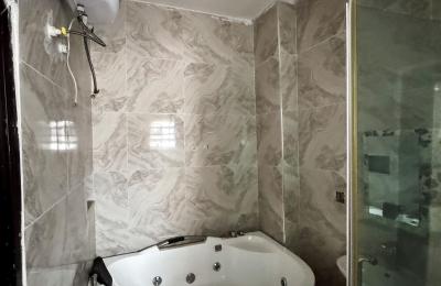 5 BEDROOM DETACHED DUPLEX WITH A SWIMMING POOL