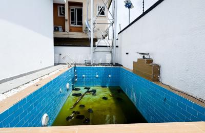 6 BEDROOM DETACHED DUPLEX WITH A SWIMMING POOL