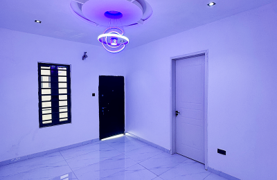 5 BEDROOM DETACHED DUPLEX