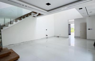 5 BEDROOM SEMI DETACHED DUPLEX