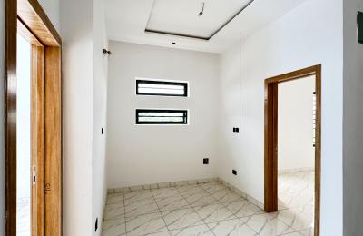 4 BEDROOM TERRACE DUPLEX