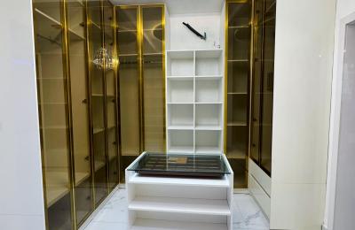 5 BEDROOM DETACHED DUPLEX WITH A SWIMMING POOL