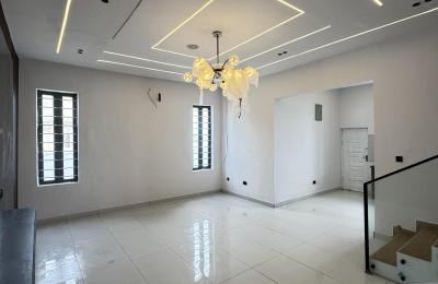 4 BEDROOM SEMI DETACHED DUPLEX