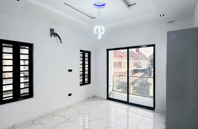 5 BEDROOM DETACHED DUPLEX