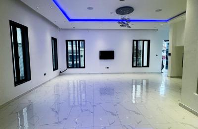 5 BEDROOM DETACHED DUPLEX WITH A SWIMMING POOL