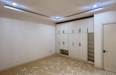 4 BEDROOM TERRACE DUPLEX