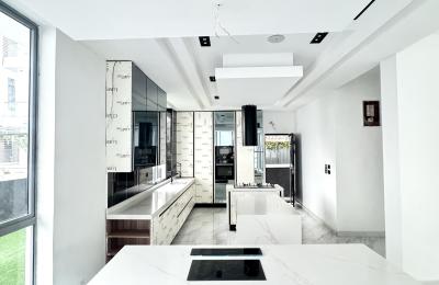 5 BEDROOM DETACHED DUPLEX WITH A SWIMMING POOL