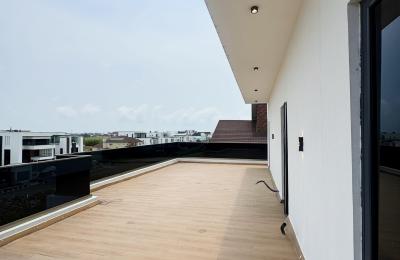 5 BEDROOM DETACHED DUPLEX WITH A SWIMMING POOL