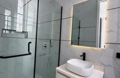 5 BEDROOM DETACHED DUPLEX WITH A SWIMMING POOL