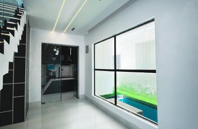 5 BEDROOM DETACHED DUPLEX WITH A SWIMMING POOL