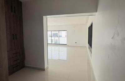 5 BEDROOM DETACHED DUPLEX