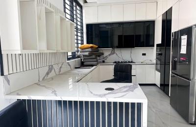 5 BEDROOM DETACHED DUPLEX WITH A SWIMMING POOL