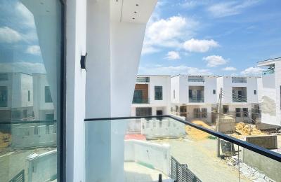 4 BEDROOM SEMI DETACHED DUPLEX