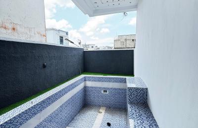 5 BEDROOM DETACHED DUPLEX WITH A SWIMMING POOL
