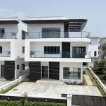 5 BEDROOM DETACHED DUPLEX