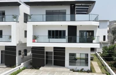 5 BEDROOM DETACHED DUPLEX