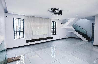 5 BEDROOM DETACHED DUPLEX