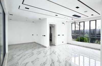 5 BEDROOM DETACHED DUPLEX WITH A SWIMMING POOL
