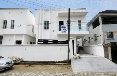 5 Bedroom Fully Detached Duplex