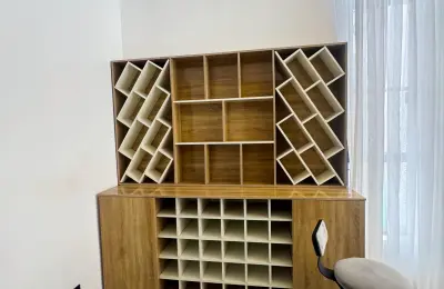 5 Bedroom Fully Detached Apartment