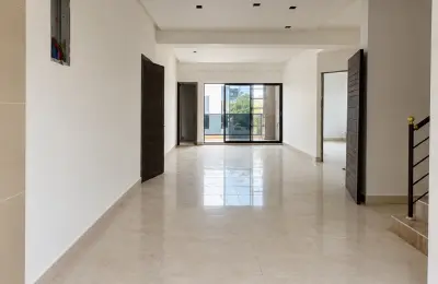 4-Bedroom Maisonette