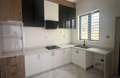 4 Bedroom Terrace