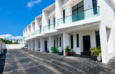 4 Bedroom Terrace