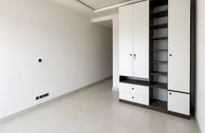 4-Bedroom Maisonette