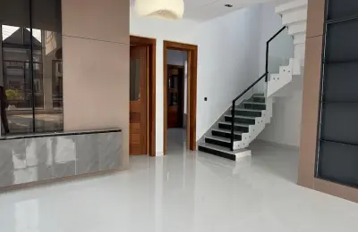 5 Bedroom Fully Detached Duplex