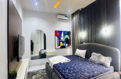 5 Bedroom Fully Detached Apartment
