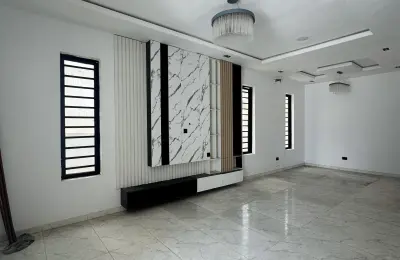 4 bedroom fully detached duplex