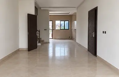 4-Bedroom Maisonette