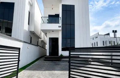 5 Bedroom Fully Detached Duplex