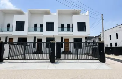 4 Bedroom Terrace