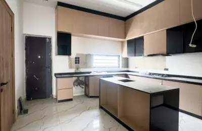 5 Bedroom Fully Detached Duplex