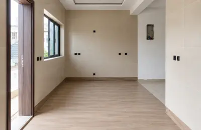 4-Bedroom Maisonette
