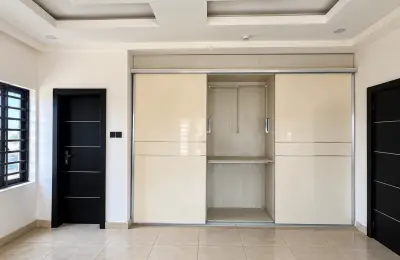 4 Bedroom semi detached duplex