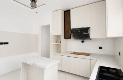 5 Bedroom Fully Detached Duplex