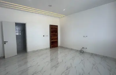1 & 2 Bedroom Apartment