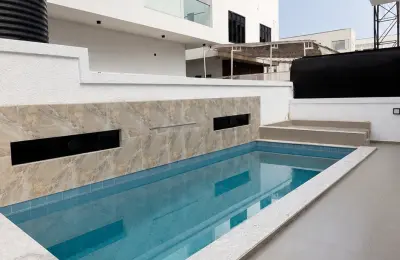 5 Bedroom Fully Detached Duplex