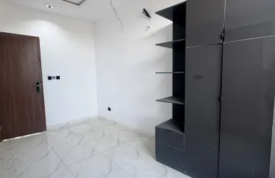 4 Bedroom Terrace