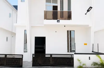 4 Fully Detached Duplex