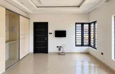 4 Bedroom semi detached duplex