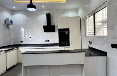 4-bedroom fully detached duplex with swimming pool