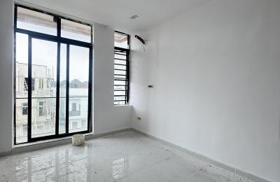 2  bedroom apartment suitable